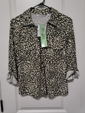 Emily Daniels 3/4 Sleeve Blouse, Olive Green, Size Petite Medium PM, New w/Tags